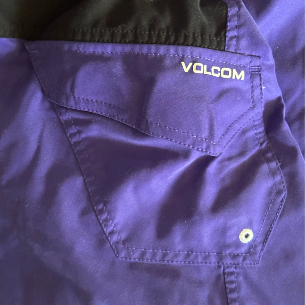Set Of 2 Volcom Swim Shorts - image 8